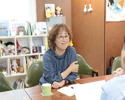 2020년 8월호	[인터뷰] 박미숙관장 &ldquo;별을 짓는 사람들이 모인 <상상공간 별-짓->&rdquo;